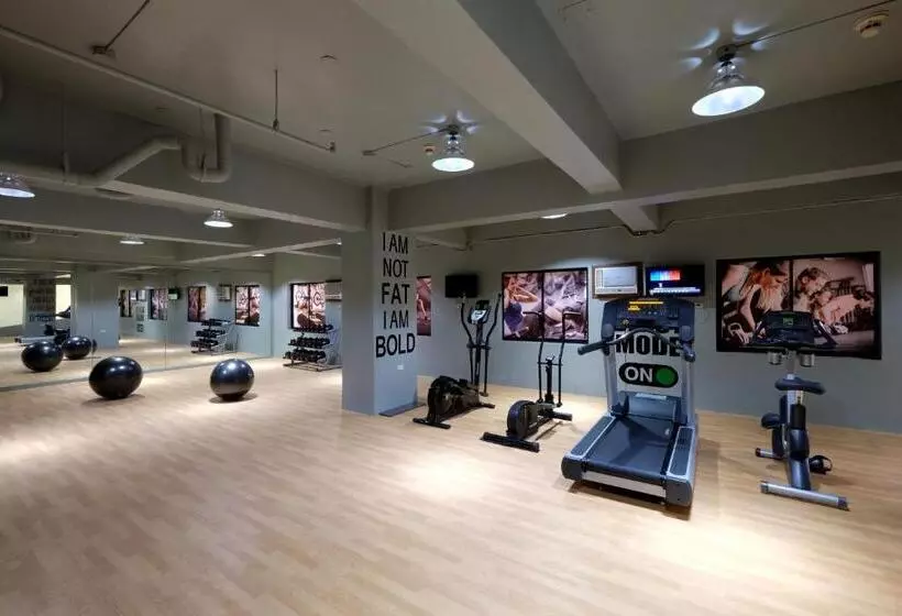 Fotos del hotel Golden Prince Hotel And Suites:  4