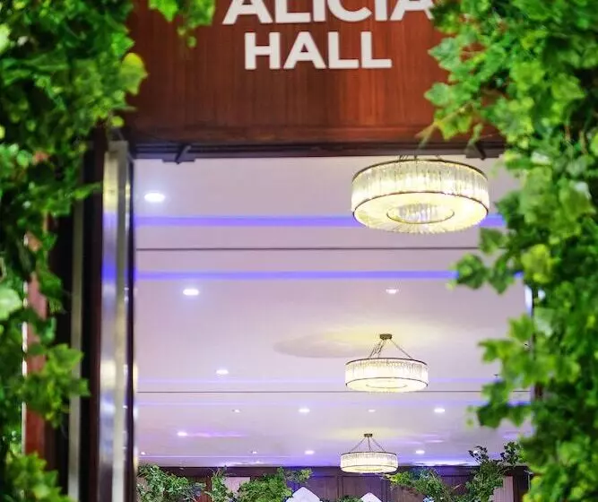 Fotos del hotel Golden Prince Hotel And Suites:  3