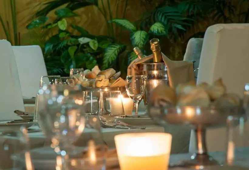 Fotos del hotel Flora:  6