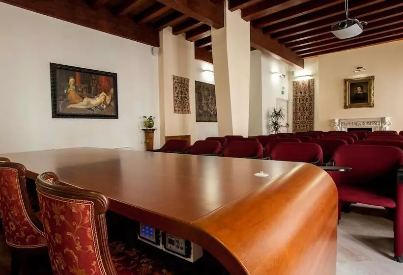 Fotos del hotel Flora:  14