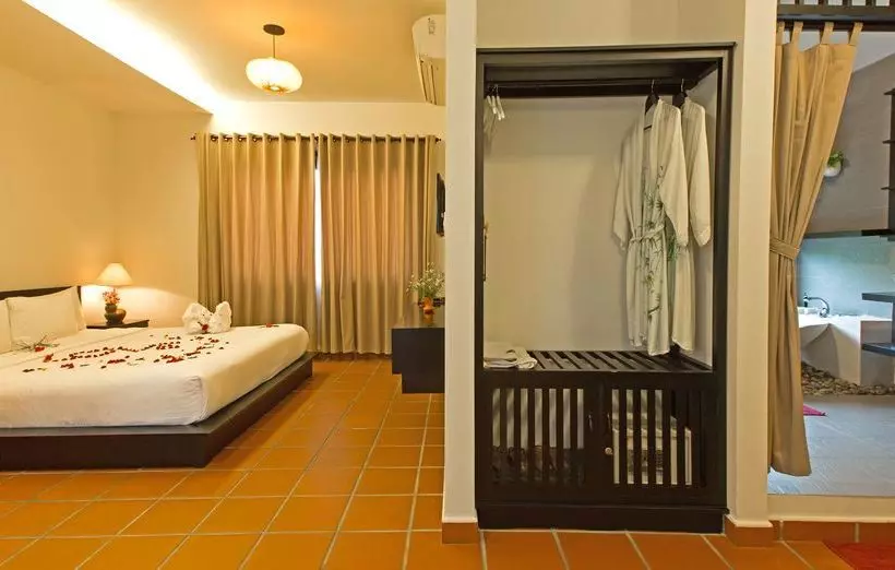 Fotos del hotel East West Villa:  7