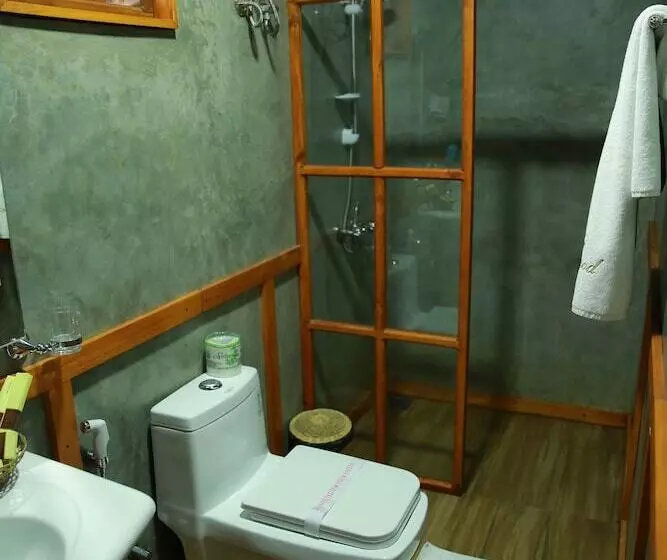 Fotos del hotel Queenswood Cottage:  13