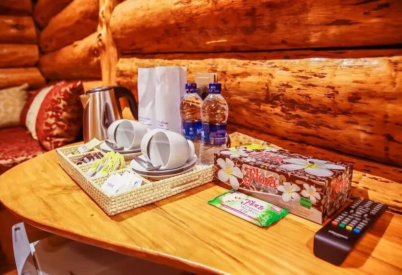 Fotos del hotel Queenswood Cottage:  2