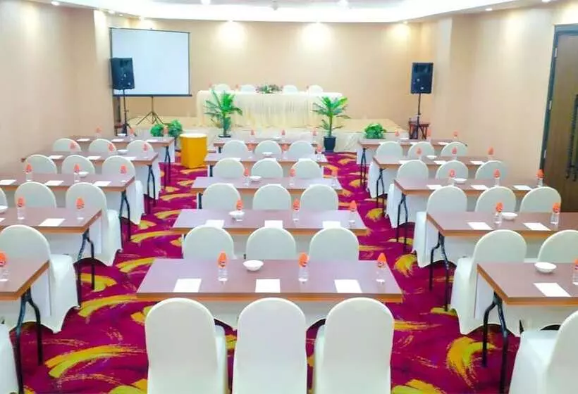 Fotos del hotel Travellers Hotel Phinisi:  15