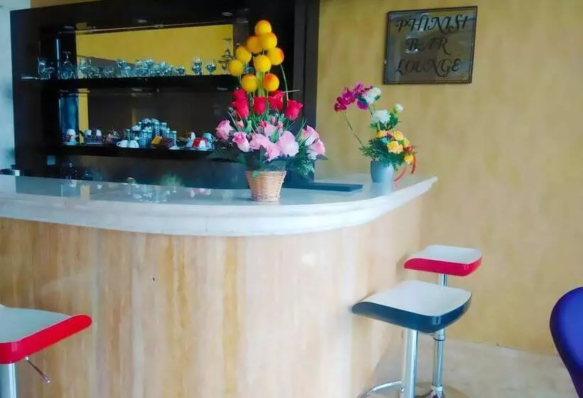 Fotos del hotel Travellers Hotel Phinisi:  3