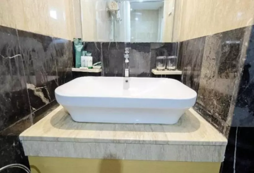 Fotos del hotel Travellers Hotel Phinisi:  11