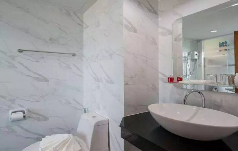 Fotos del hotel Lemon Tree Naturist Resort Naiharn Beach Phuket:  20