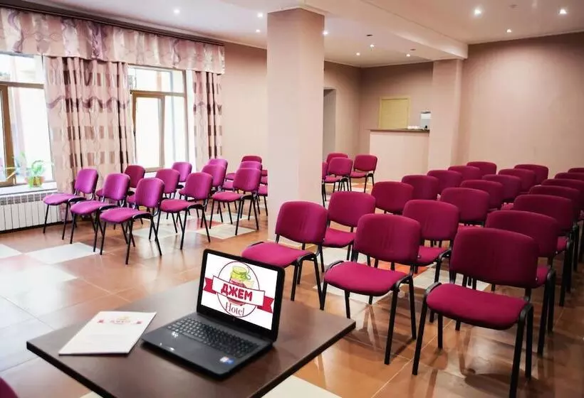 Fotos del hotel Lviv Central Jam:  3