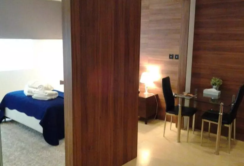 Fotos del hotel Room Home Stay:  12