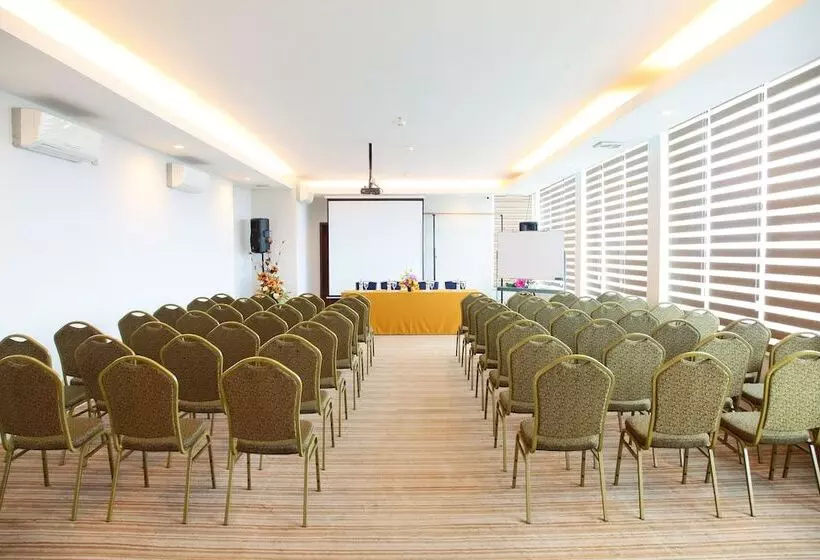 Fotos del hotel The One Hotel Makassar:  18