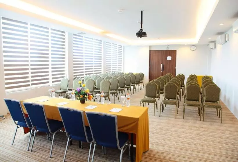 Fotos del hotel The One Hotel Makassar:  5