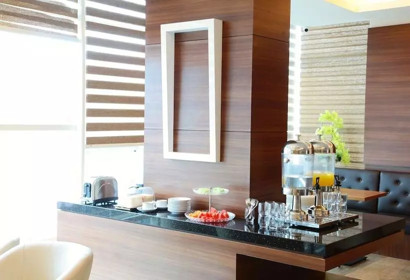 Fotos del hotel The One Hotel Makassar:  4