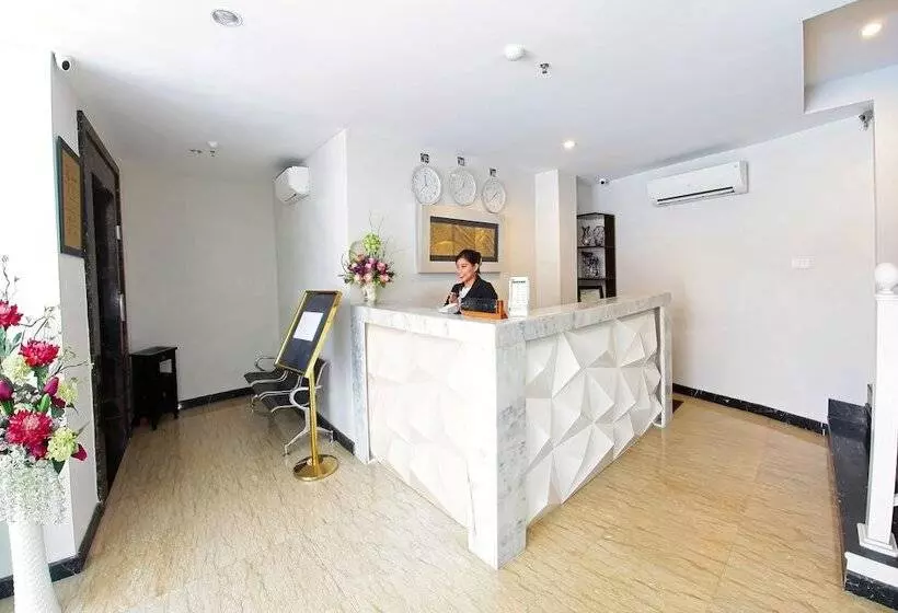 Fotos del hotel The One Hotel Makassar:  2