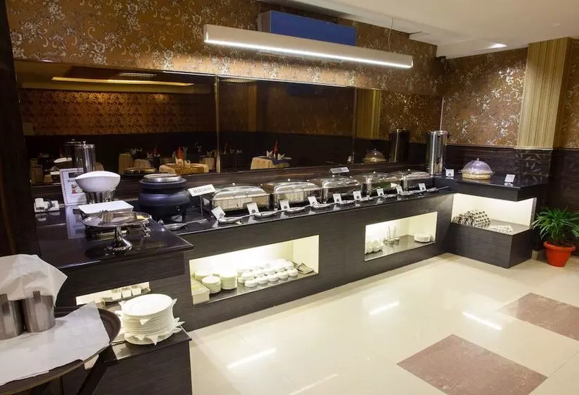 Fotos del hotel Treebo Four Sight Sector  14 Gurgaon:  2