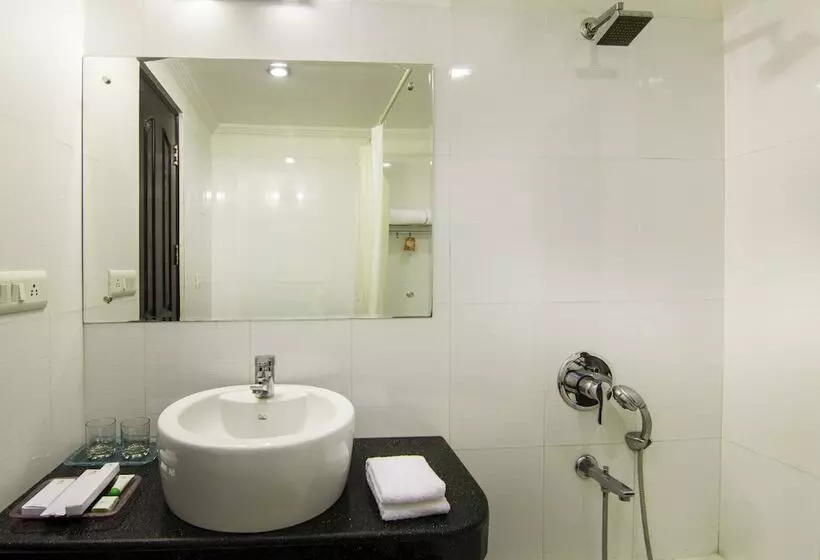 Fotos del hotel Treebo Four Sight Sector  14 Gurgaon:  11