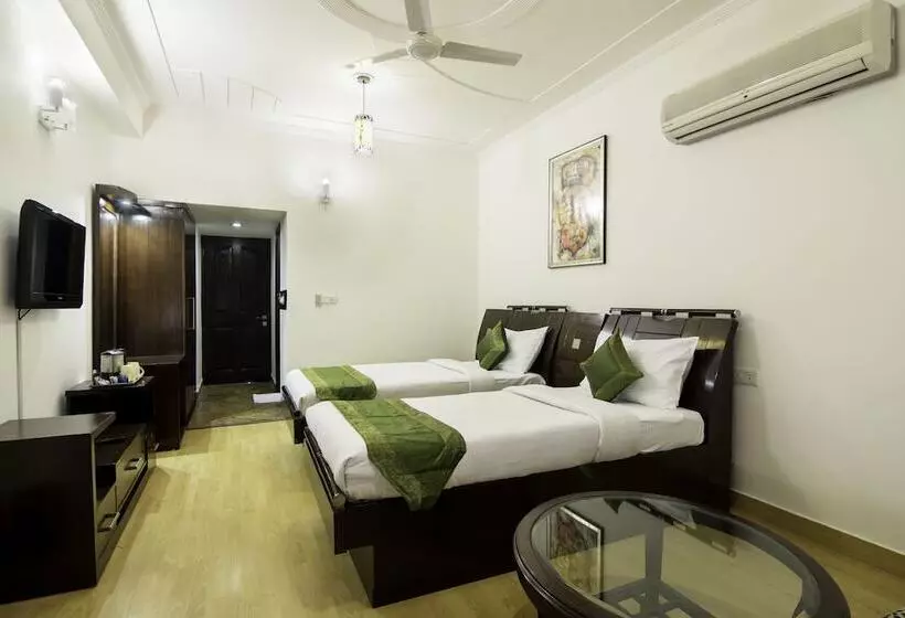 Fotos del hotel Treebo Four Sight Sector  14 Gurgaon:  12