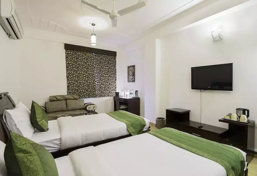 Fotos del hotel Treebo Four Sight Sector  14 Gurgaon:  14