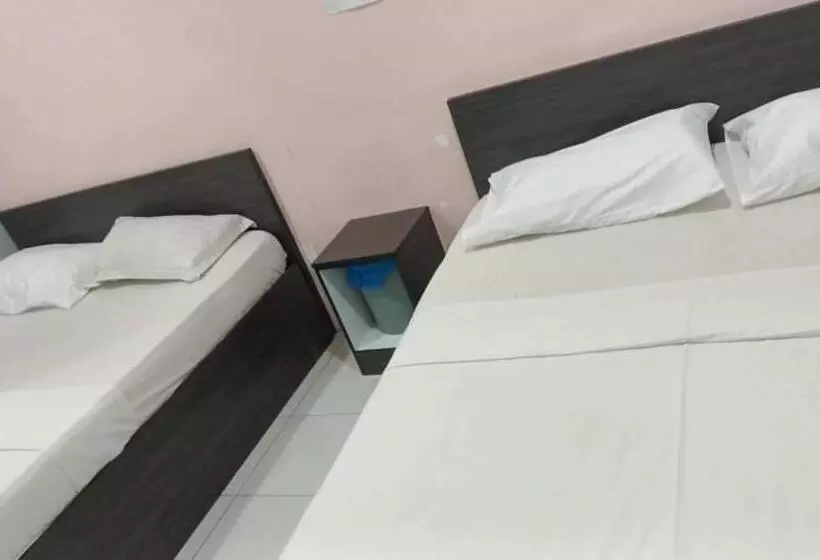 Fotos del hotel Checkedinn:  3