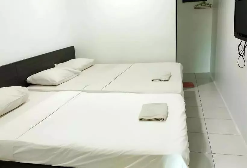 Fotos del hotel Checkedinn:  4