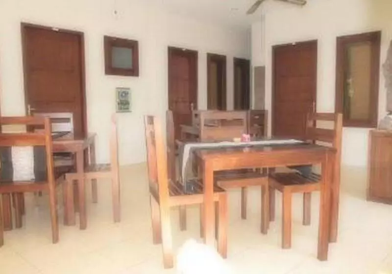 Fotos del hotel Alisha:  3