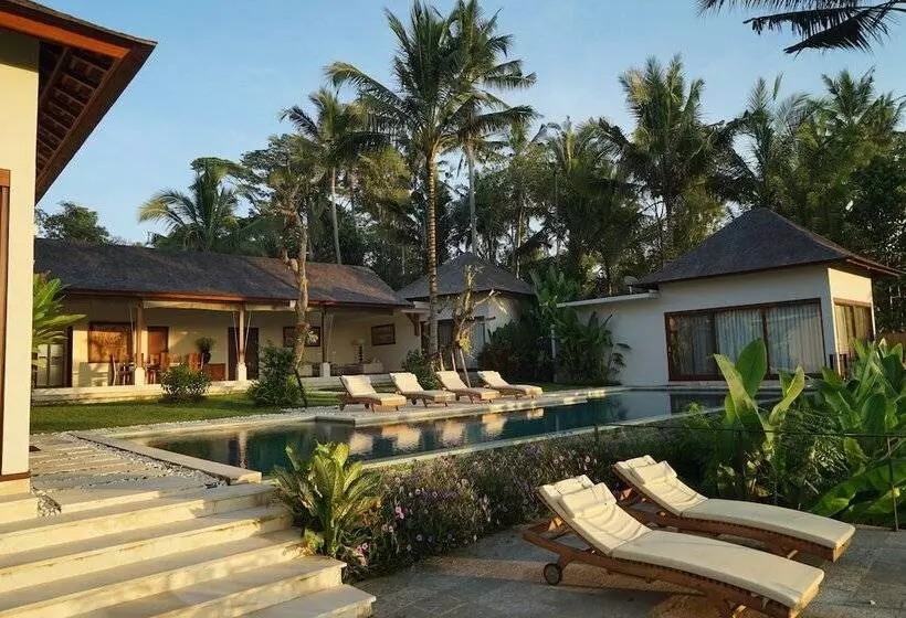 Fotos del hotel Villa Santun:  22