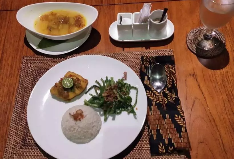 Fotos del hotel Villa Santun:  3