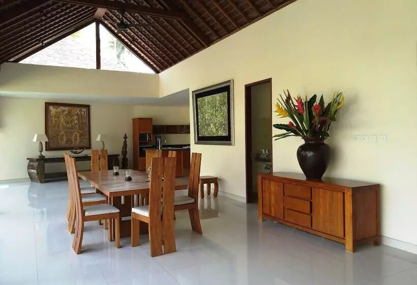 Fotos del hotel Villa Santun:  7