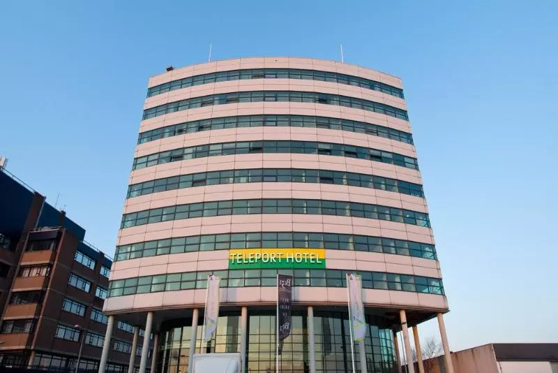 The Hague Teleport
