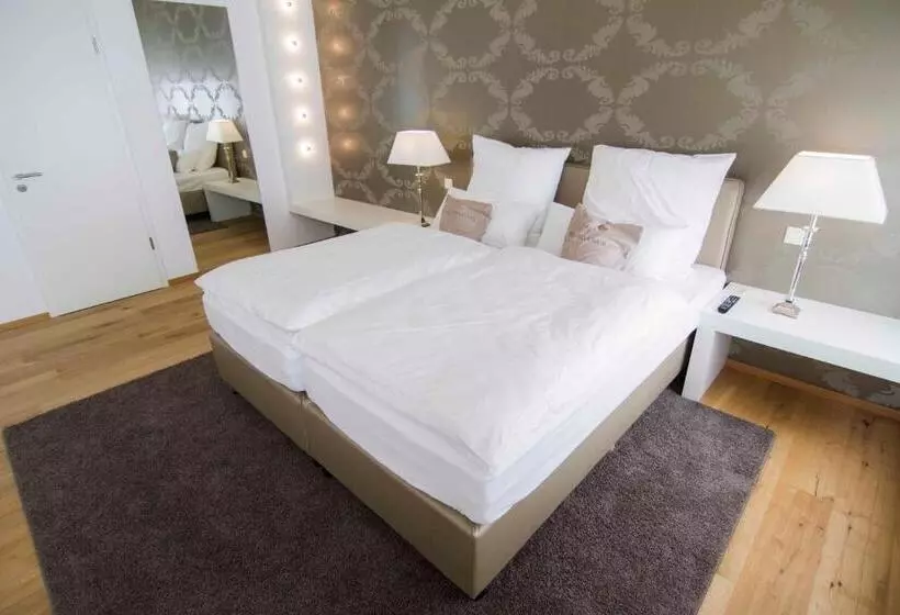 Fotos del hotel Helvetia Suites:  18