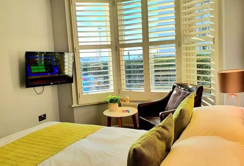 Fotos del hotel A Room With A View:  21