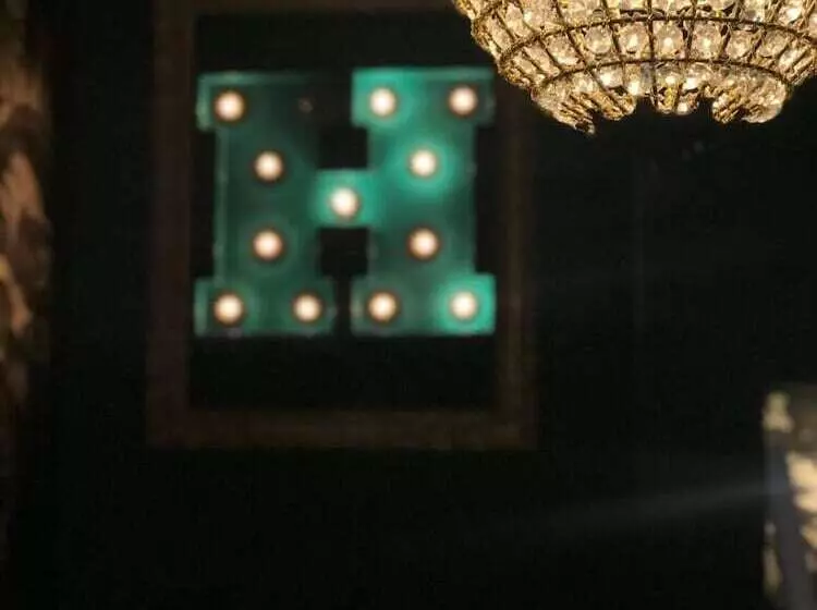 Fotos del hotel Hôtel Le G:  25