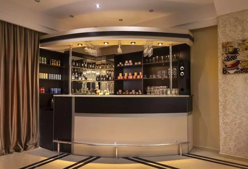 Fotos del hotel Grand Palace:  16