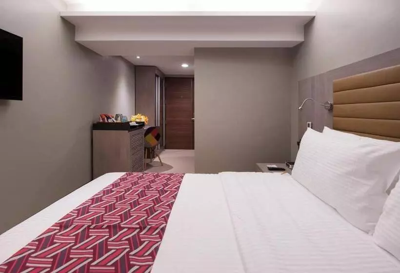 Fotos del hotel Solace:  16