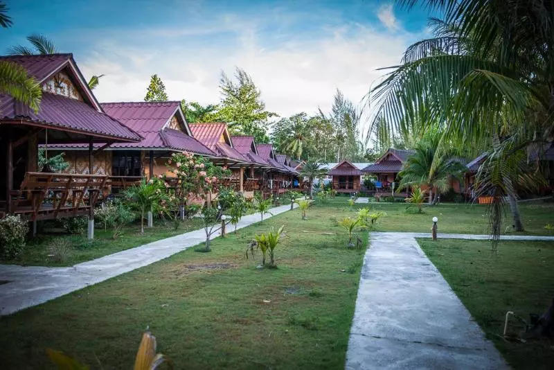 Fotos del hotel Lanta Pearl Beach Resort:  6