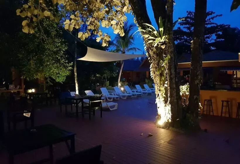 Fotos del hotel Lanta Pearl Beach Resort:  10