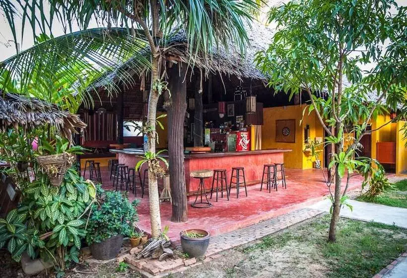 Fotos del hotel Lanta Pearl Beach Resort:  13