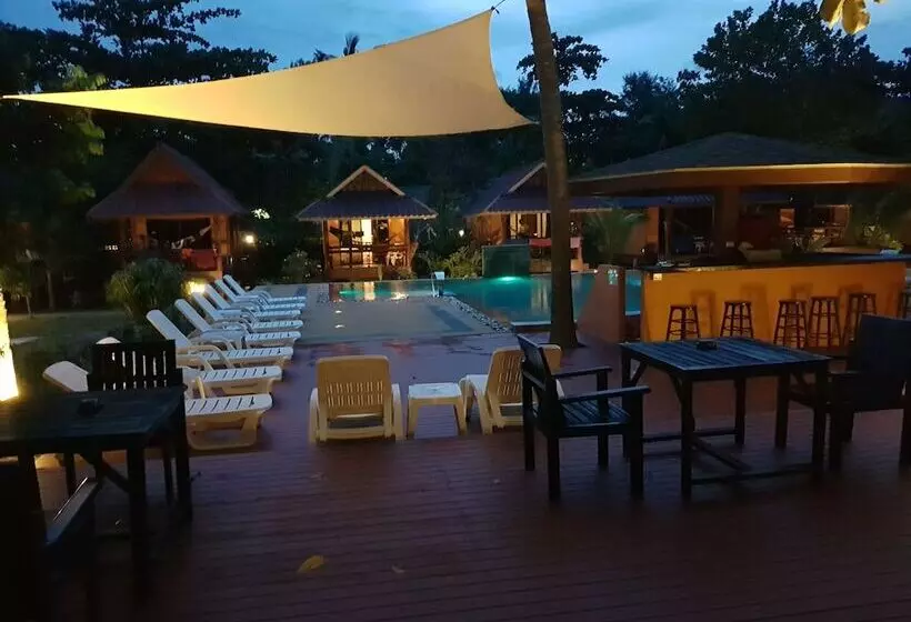 Fotos del hotel Lanta Pearl Beach Resort:  4