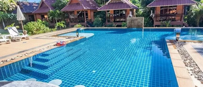 Fotos del hotel Lanta Pearl Beach Resort:  2