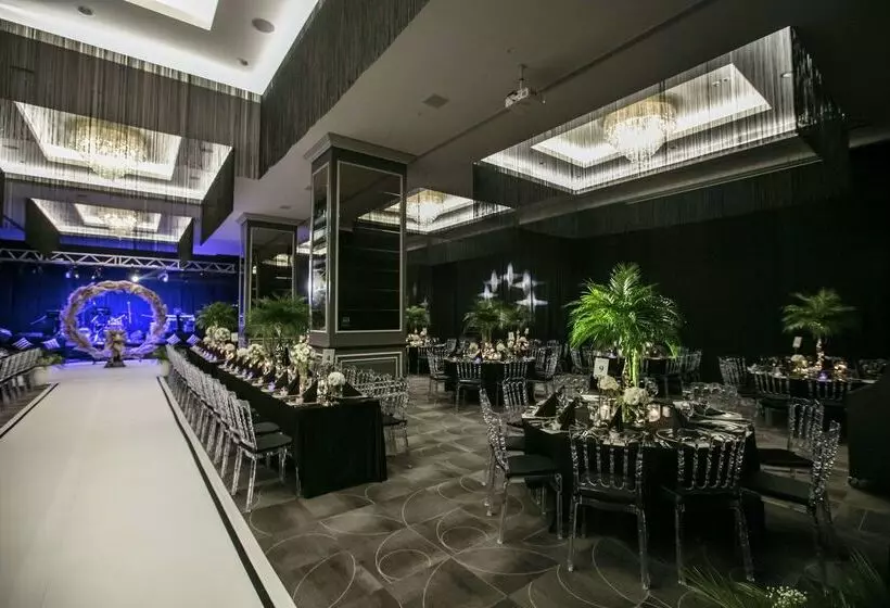 Fotos del hotel Doubletree By Hilton Izmir Airport:  3