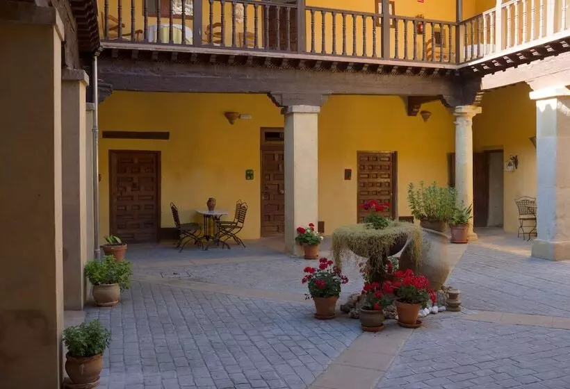 Fotos del hotel Casa Palacio Conde De Garcinarro:  4
