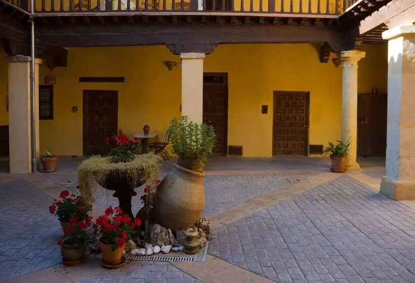 Fotos del hotel Casa Palacio Conde De Garcinarro:  19