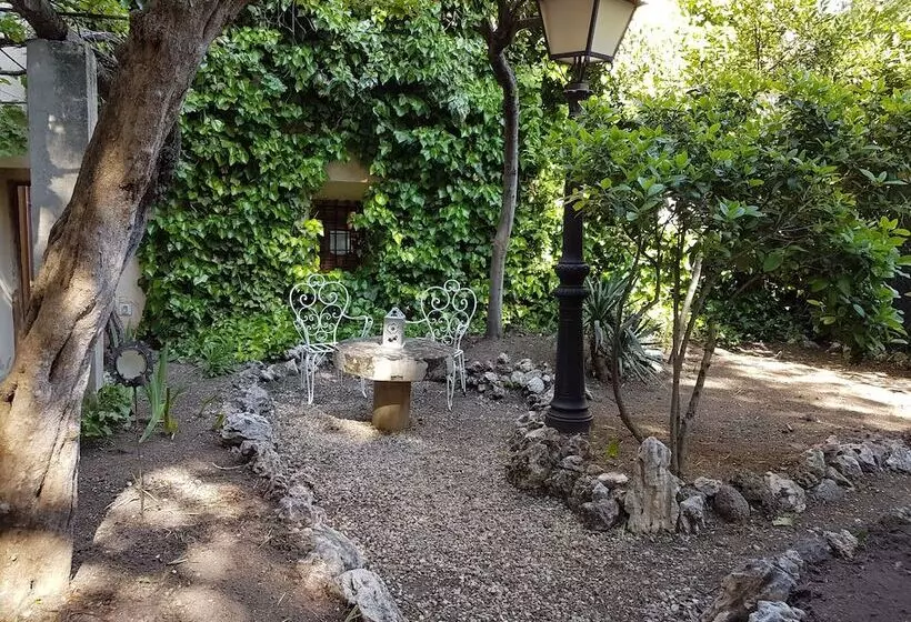 Fotos del hotel Casa Palacio Conde De Garcinarro:  23