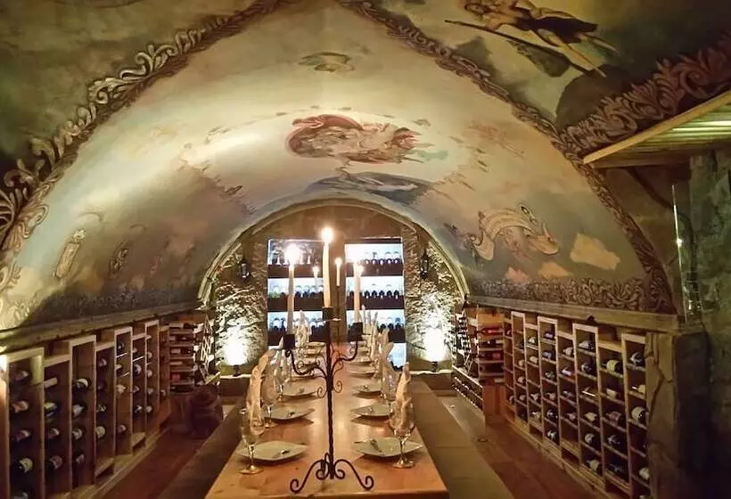 & Cava La Parroquia