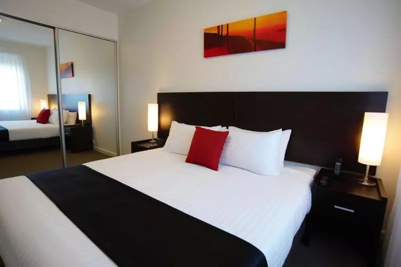Quest Mawson Lakes