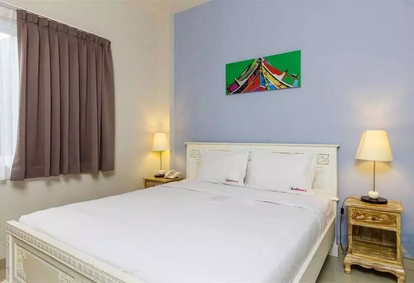 Fotos del hotel Reddoorz Plus @ Gunung Salak Street:  24