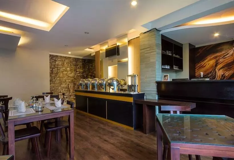 Fotos del hotel Reddoorz Plus @ Shri Lakshmi Seminyak:  6