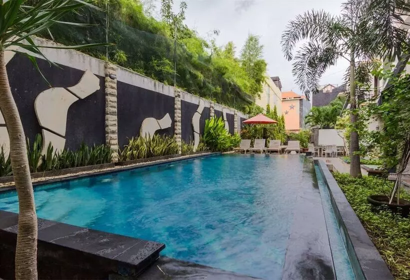 Fotos del hotel Reddoorz Plus @ Shri Lakshmi Seminyak:  11