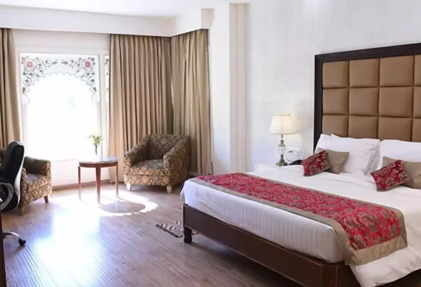 Fotos del hotel The Castle Mewar:  11
