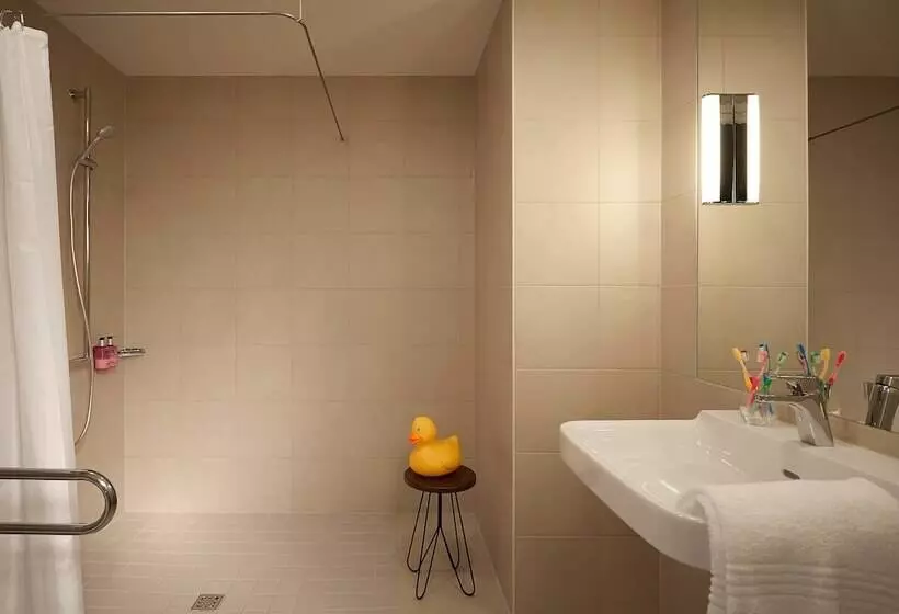 Fotos del hotel Moxy Berlin Ostbahnhof:  14