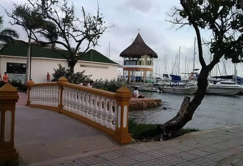 Fotos del hotel Puerto De Manga:  11